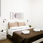 Πανσιόν Carlo's House