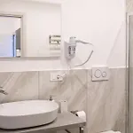 Πανσιόν Carlo's House Bosa