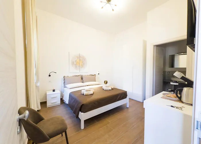 Carlo's House 招待所